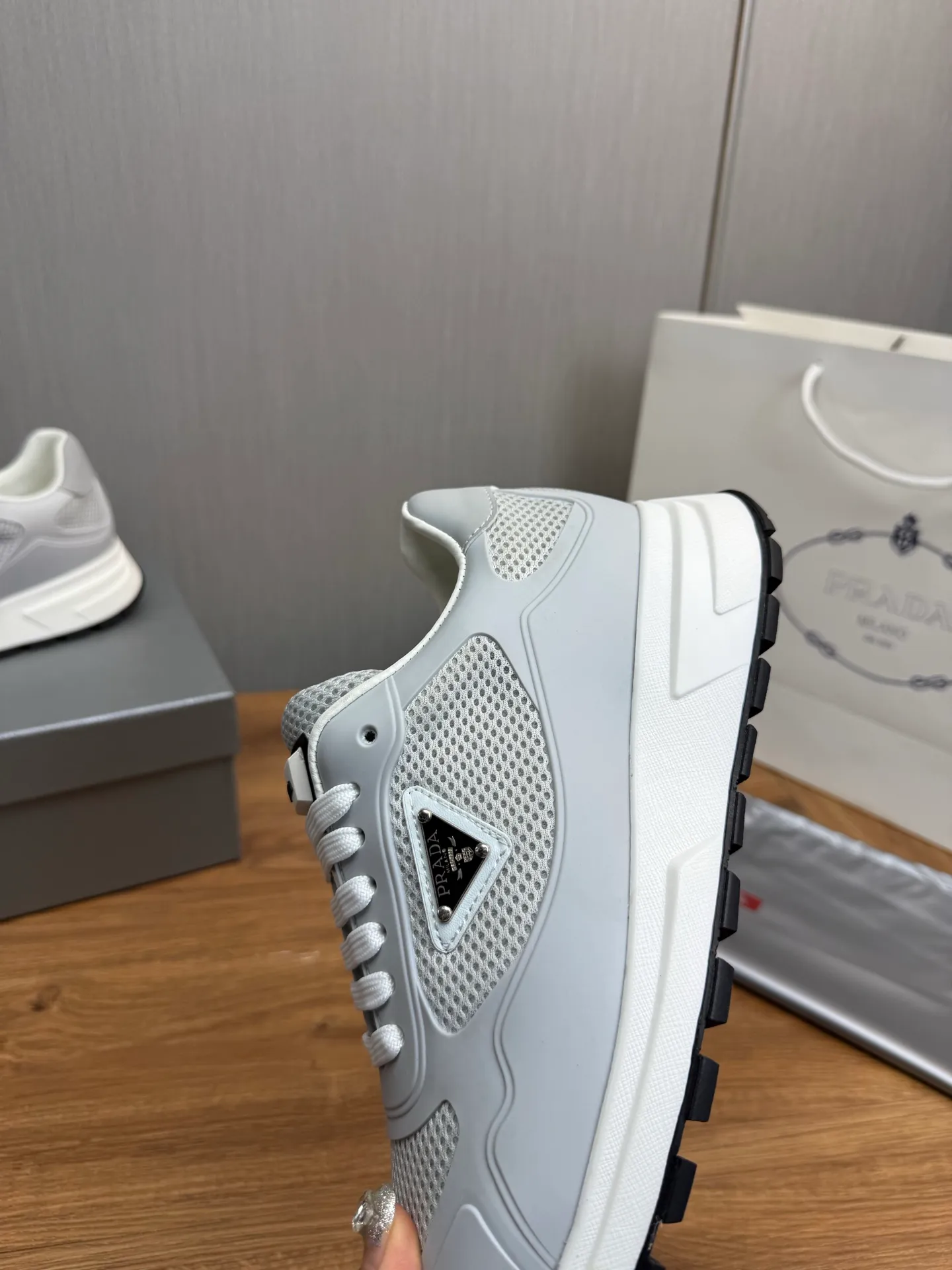 Men's shoes 💰580💰 [PRADA] Autumn and winter hot men's shoes shipped 👏Official website synchronized ⬆️Original fly-woven cowhide fabric + cowhide lining, 1⃣️:1⃣️reproduction, original sole, 38-45 (45. Customized, non-refundable)